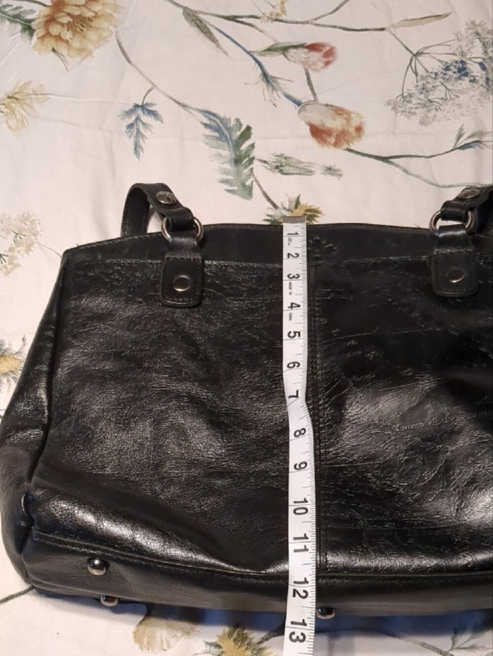 Patricia Nash Classic Black Leather Embossed Tote Bag. - Picture 12 of 12